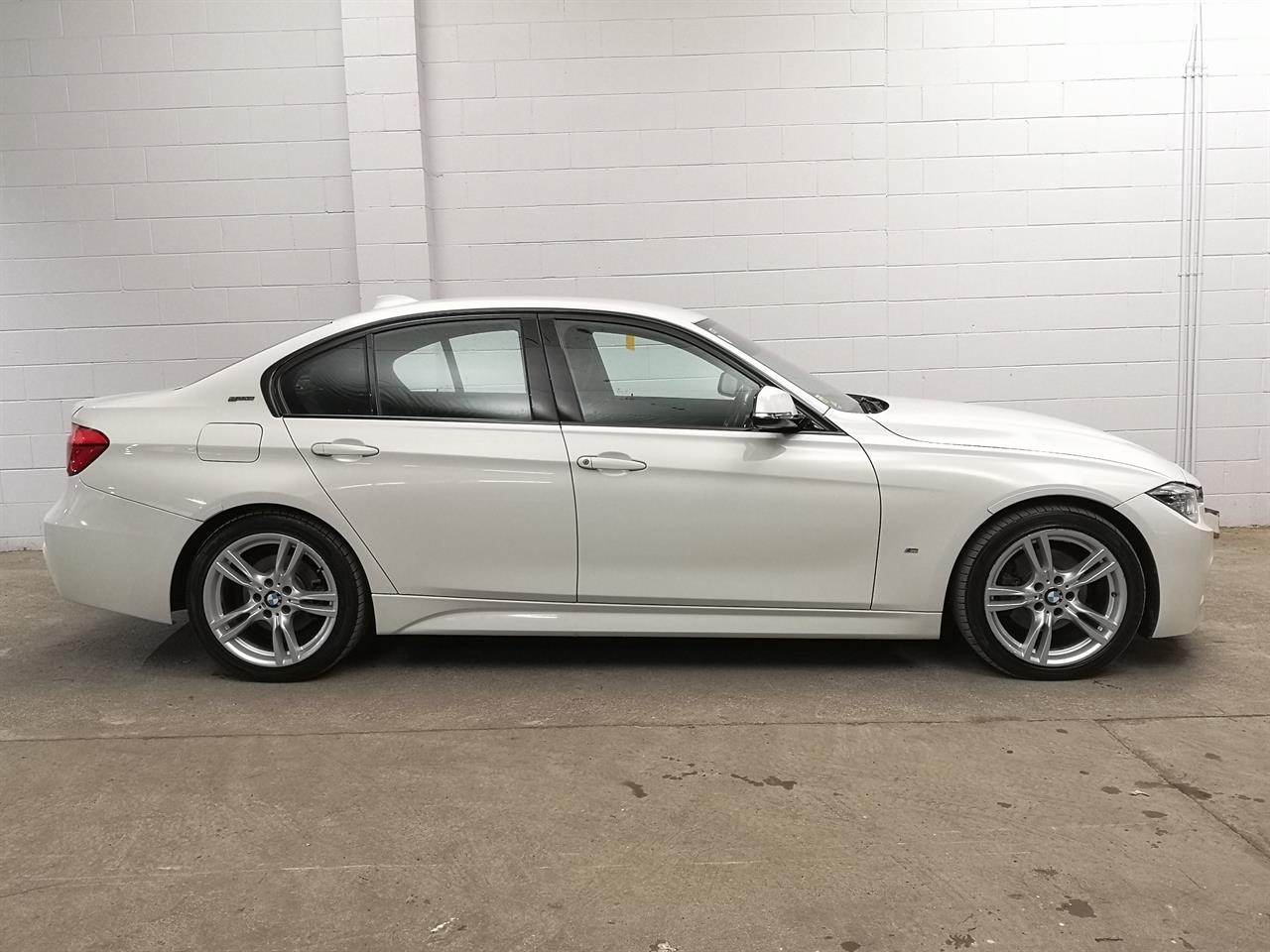 2017 BMW 330e