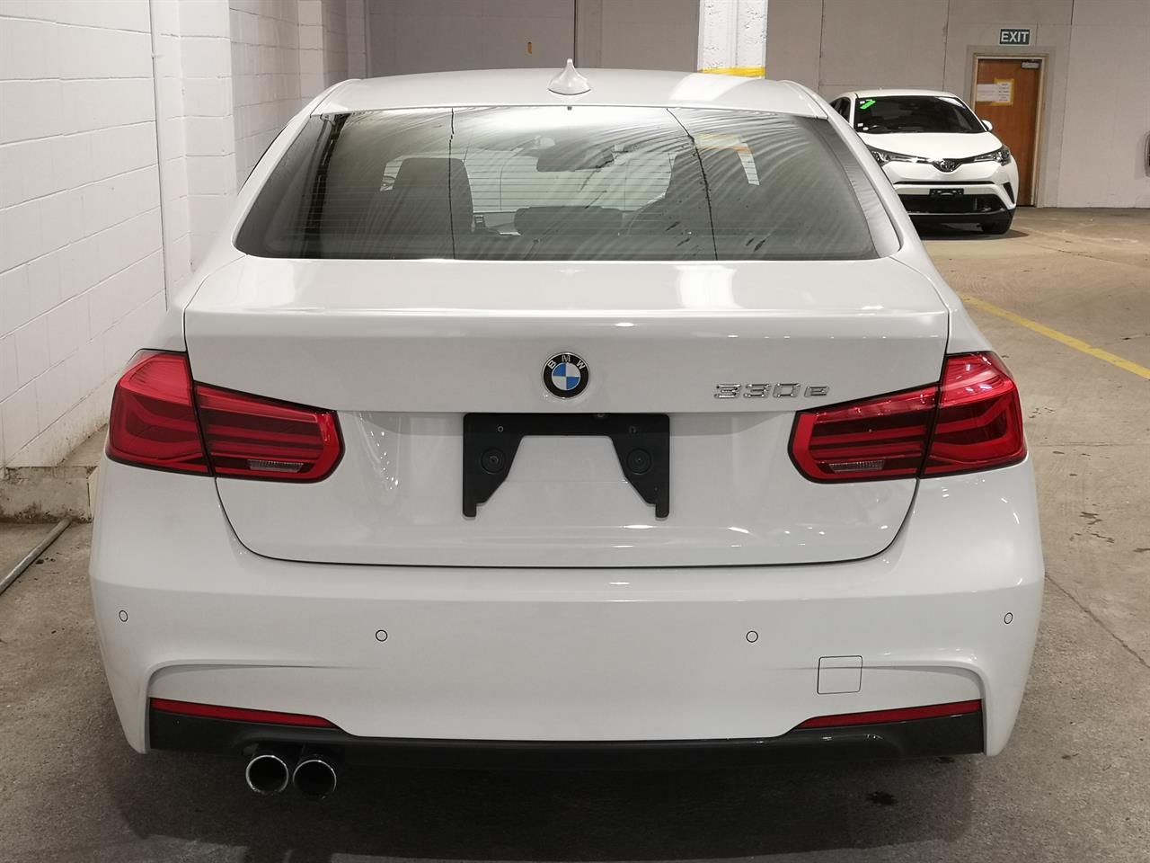 2017 BMW 330e