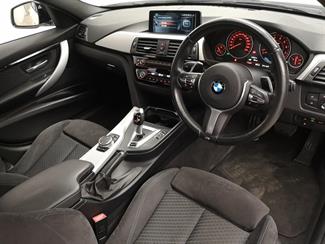 2017 BMW 330e - Thumbnail