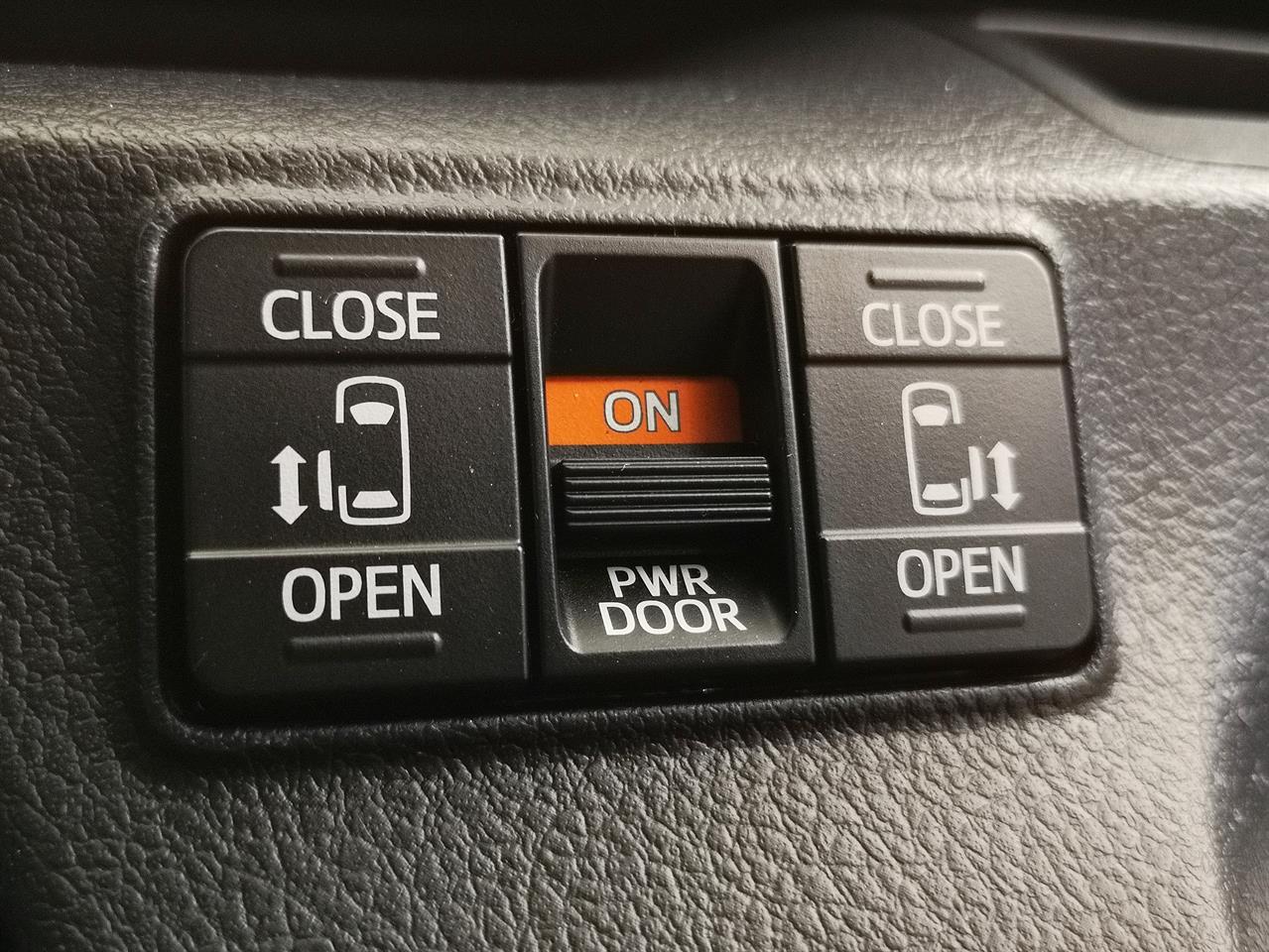 2017 Toyota Sienta