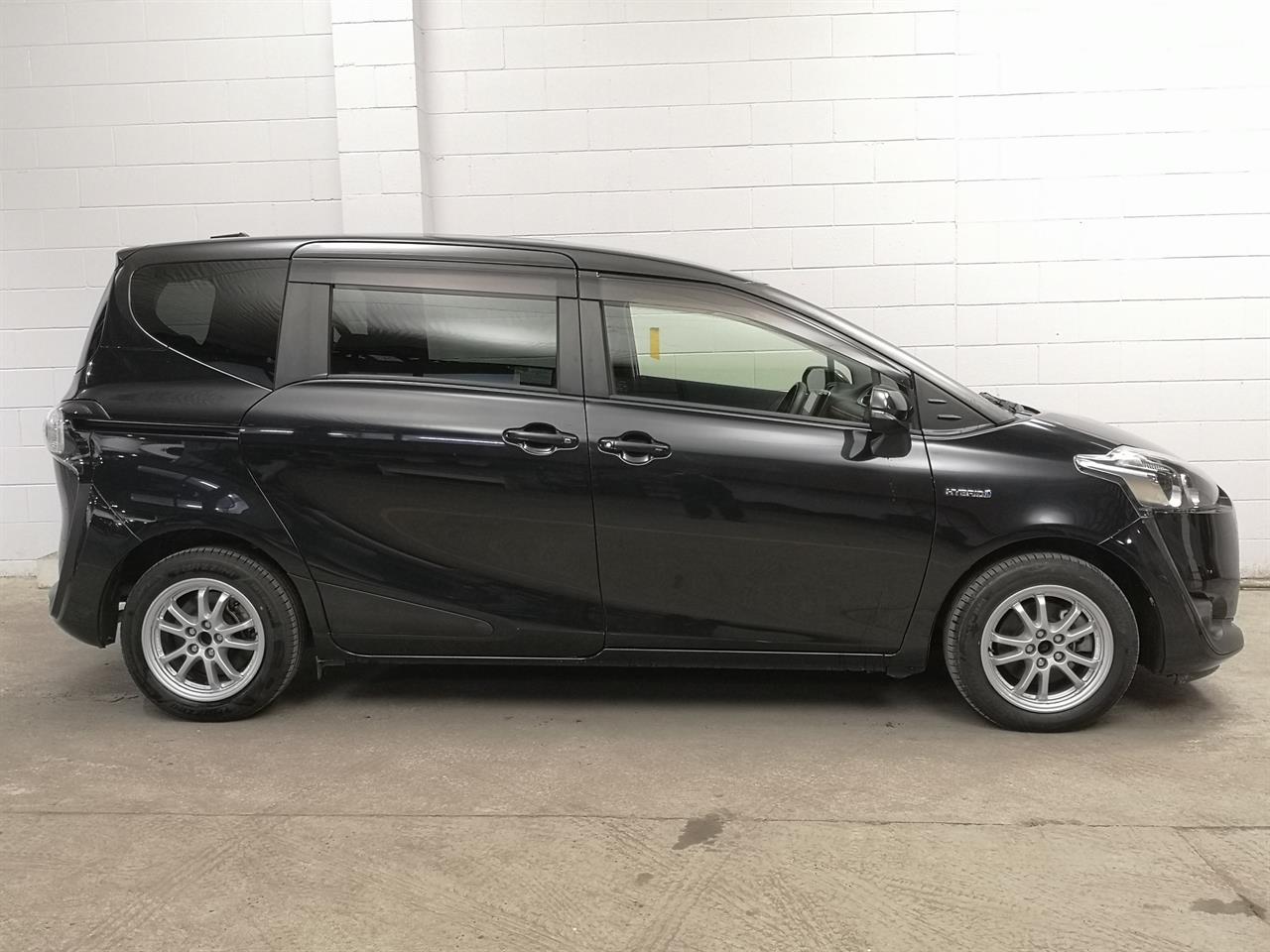 2017 Toyota Sienta