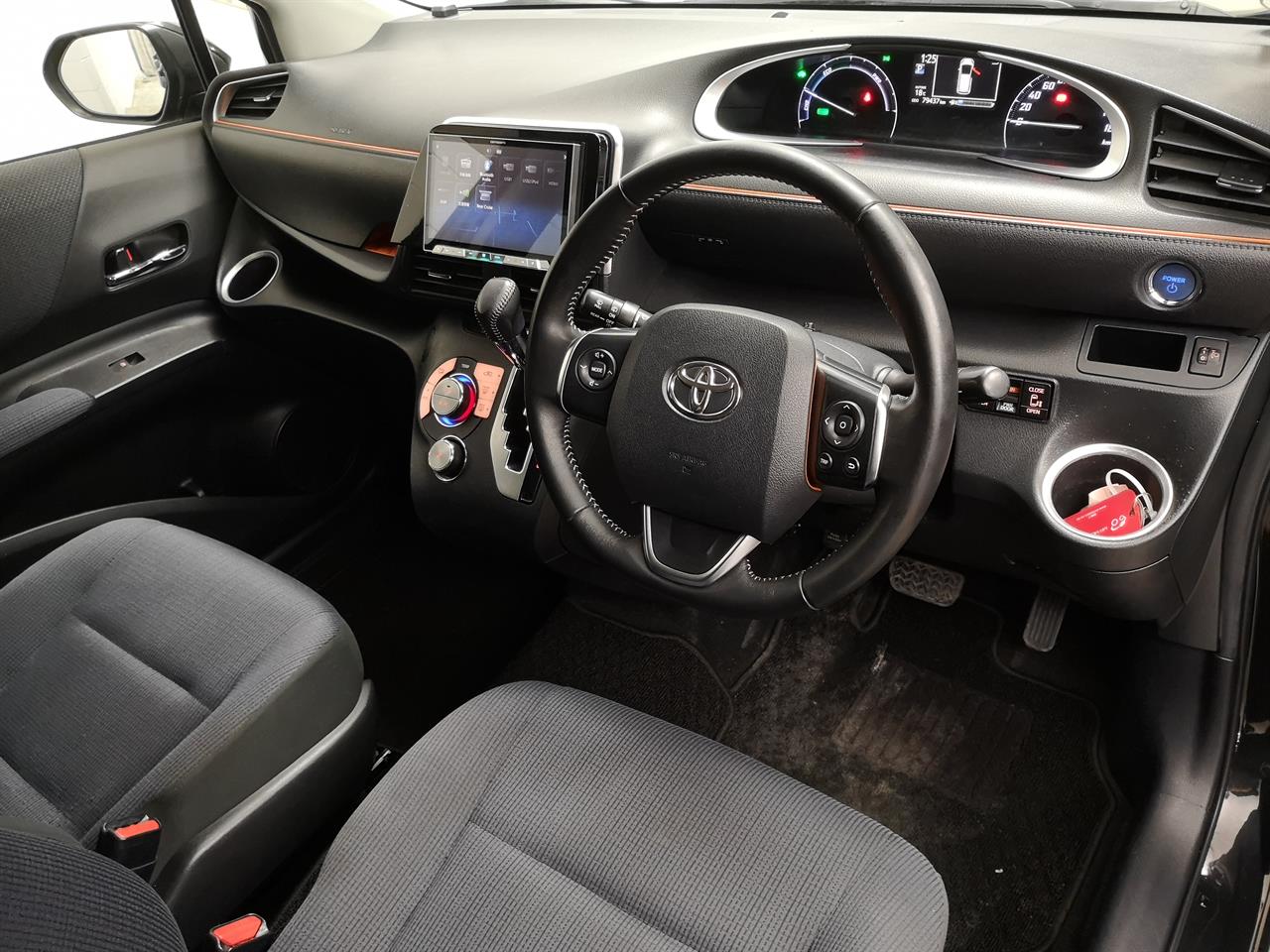 2017 Toyota Sienta
