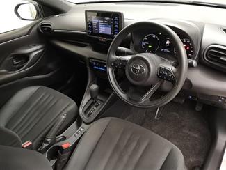 2020 Toyota Yaris - Thumbnail