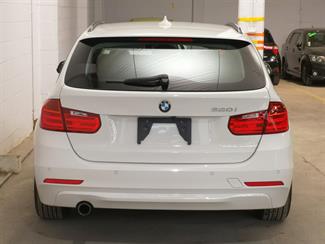 2015 BMW 320i - Thumbnail