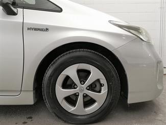 2013 Toyota Prius - Thumbnail