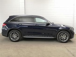2016 Mercedes-Benz GLC 250 - Thumbnail
