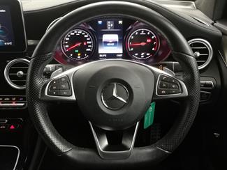 2016 Mercedes-Benz GLC 250 - Thumbnail