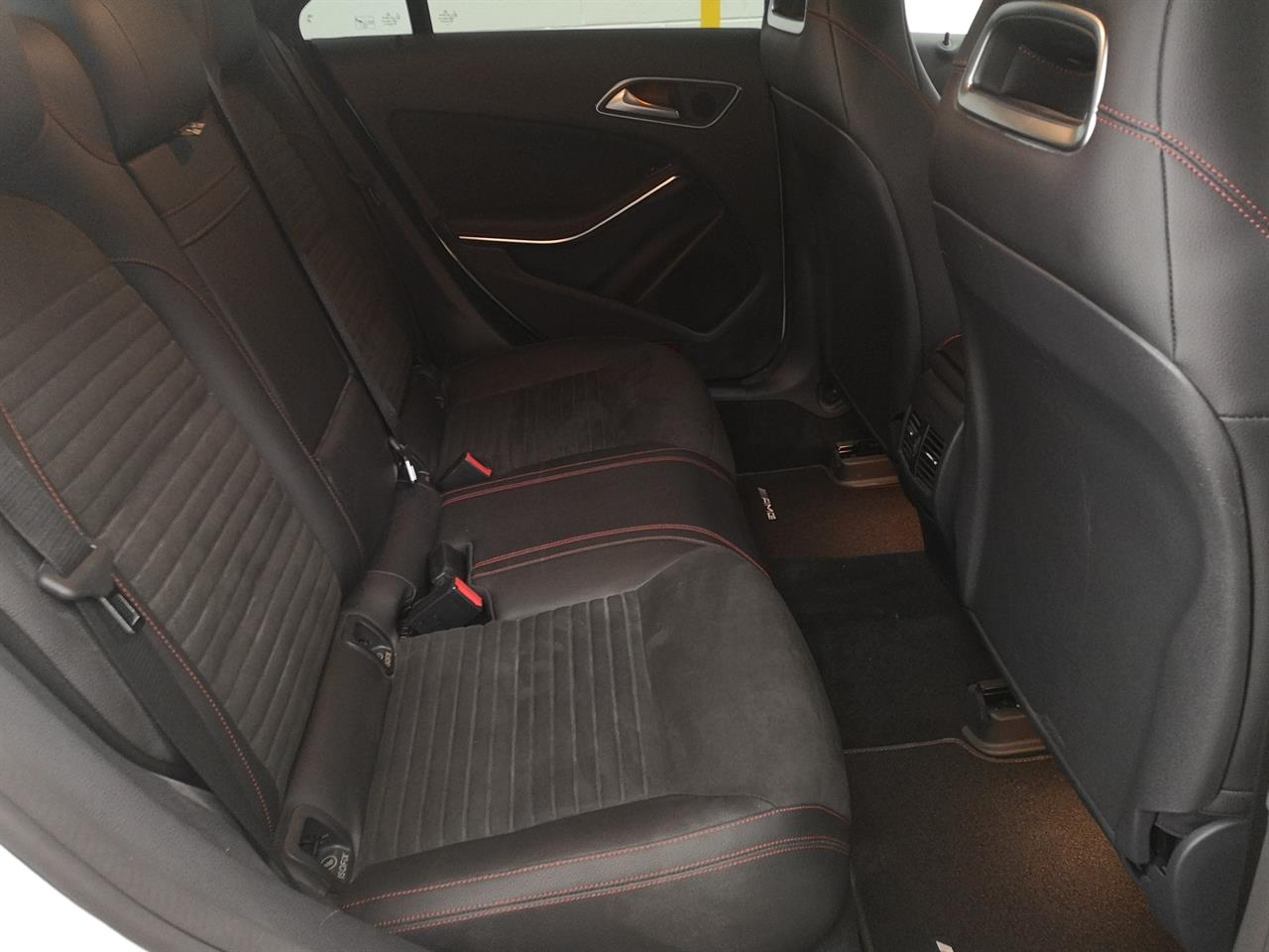 2015 Mercedes-Benz CLA 180