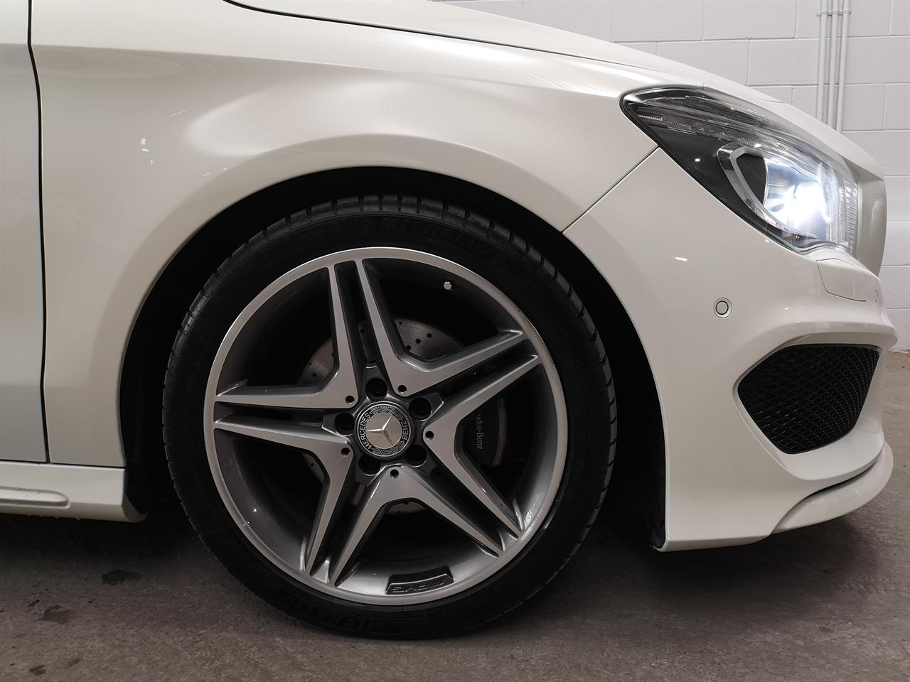 2015 Mercedes-Benz CLA 180