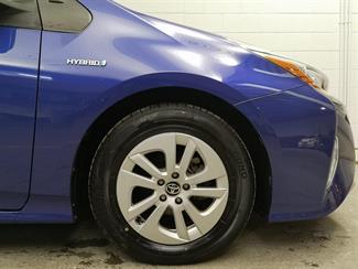 2017 Toyota Prius - Thumbnail