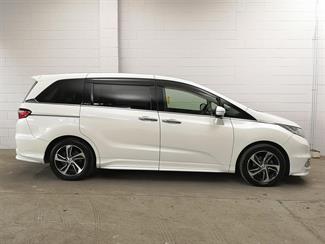 2015 Honda Odyssey - Thumbnail