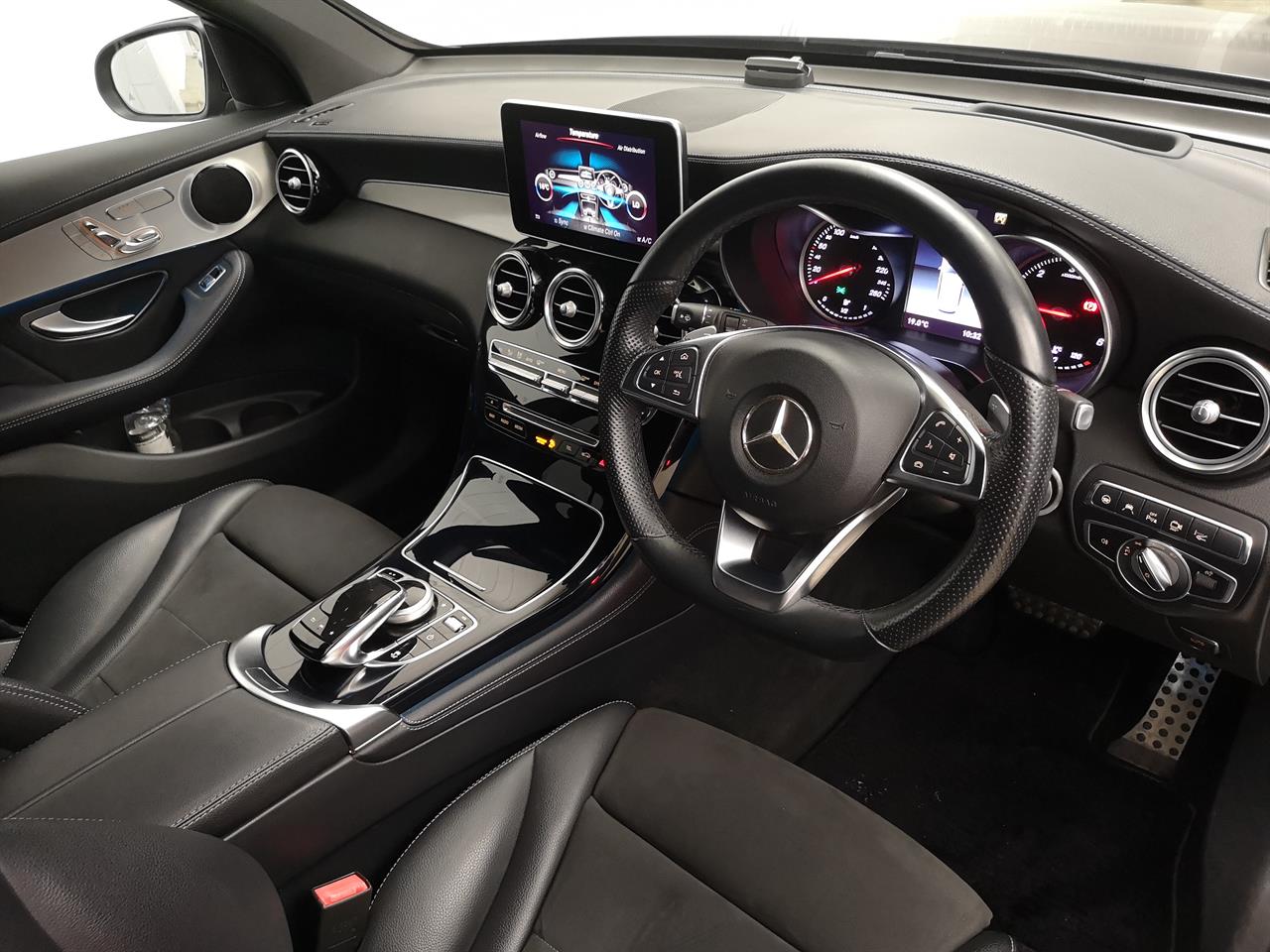 2018 Mercedes-Benz GLC 220