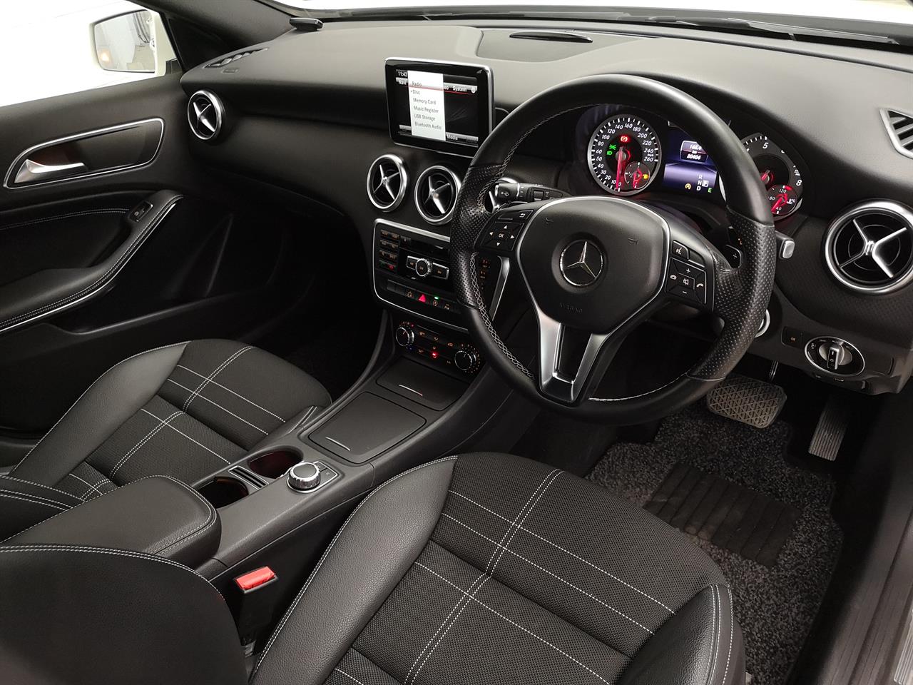 2015 Mercedes-Benz A 180