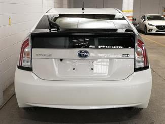 2012 Toyota Prius - Thumbnail