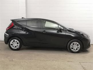 2022 Toyota Aqua - Thumbnail