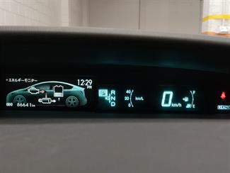 2013 Toyota Prius - Thumbnail