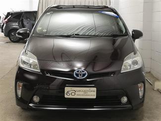 2013 Toyota Prius - Thumbnail