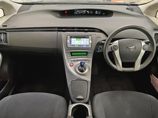 2013 Toyota Prius - Thumbnail