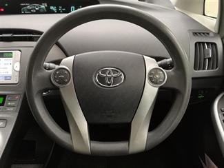 2013 Toyota Prius - Thumbnail