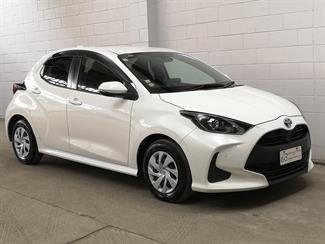 2020 Toyota Yaris - Thumbnail