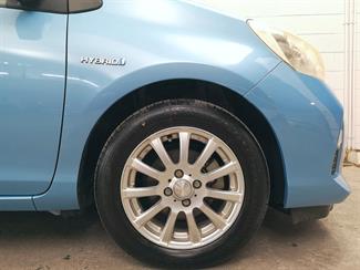 2012 Toyota Aqua - Thumbnail