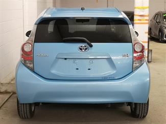 2012 Toyota Aqua - Thumbnail