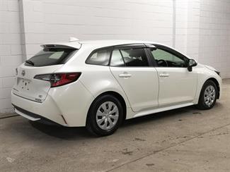 2021 Toyota Corolla - Thumbnail