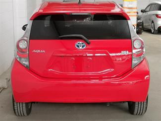 2014 Toyota Aqua - Thumbnail