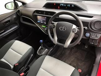 2014 Toyota Aqua - Thumbnail