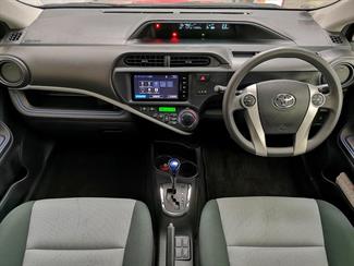 2014 Toyota Aqua - Thumbnail