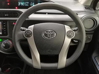 2014 Toyota Aqua - Thumbnail