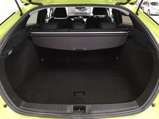 2016 Toyota Prius - Thumbnail