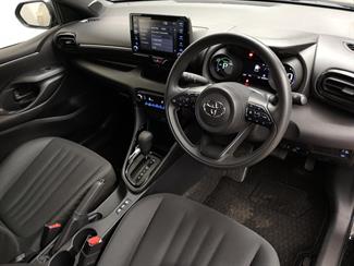 2021 Toyota Yaris - Thumbnail