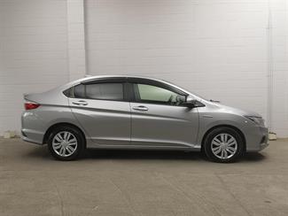 2018 Honda Grace - Thumbnail