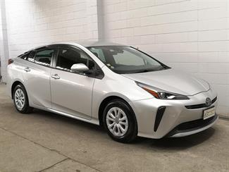 2021 Toyota Prius - Thumbnail
