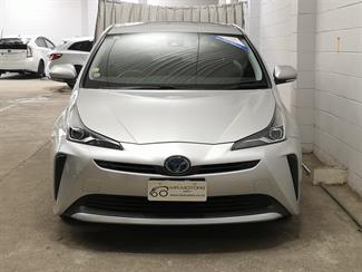 2021 Toyota Prius - Thumbnail
