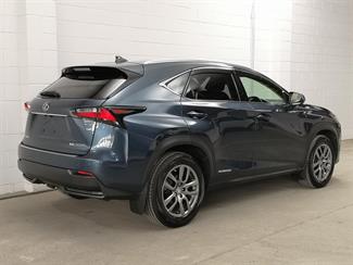 2015 Lexus NX 300h - Thumbnail