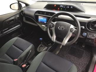 2015 Toyota Aqua - Thumbnail