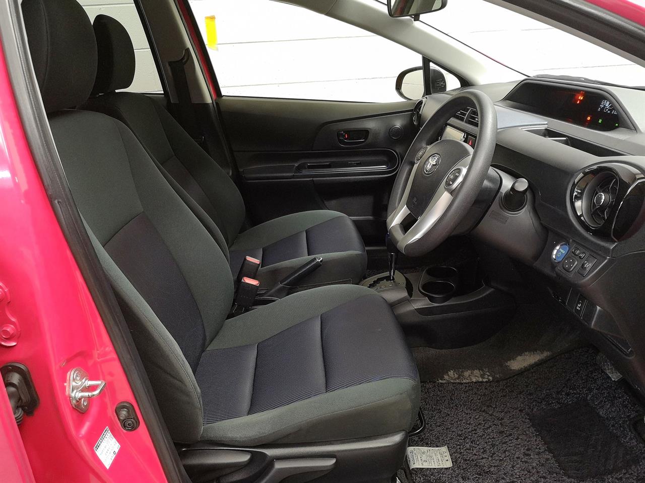 2015 Toyota Aqua