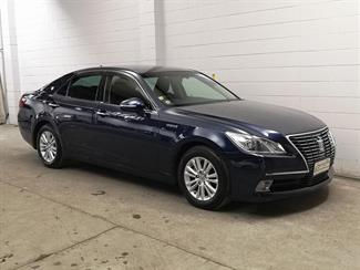 2013 Toyota Crown