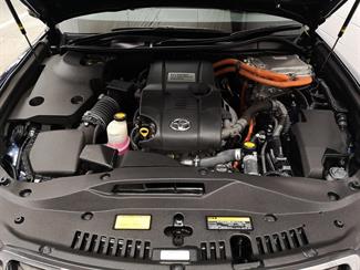 2013 Toyota Crown - Thumbnail