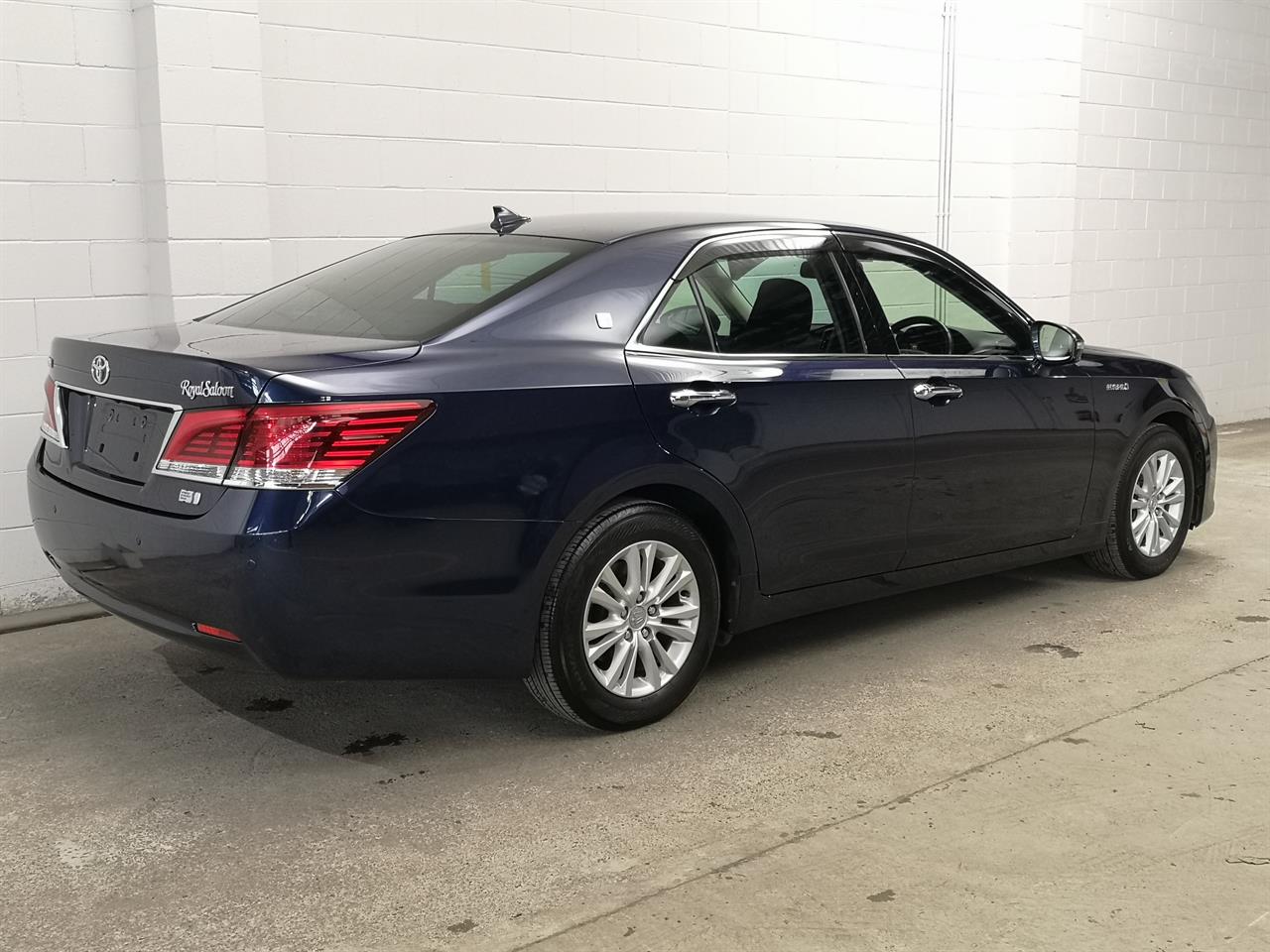 2013 Toyota Crown