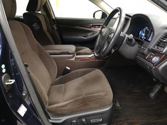 2013 Toyota Crown - Thumbnail