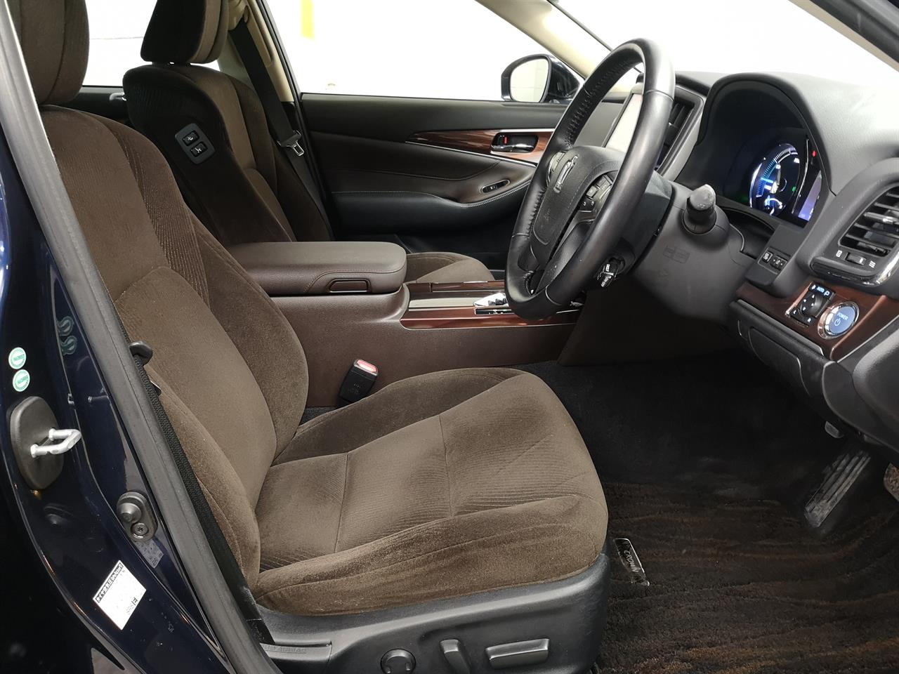 2013 Toyota Crown