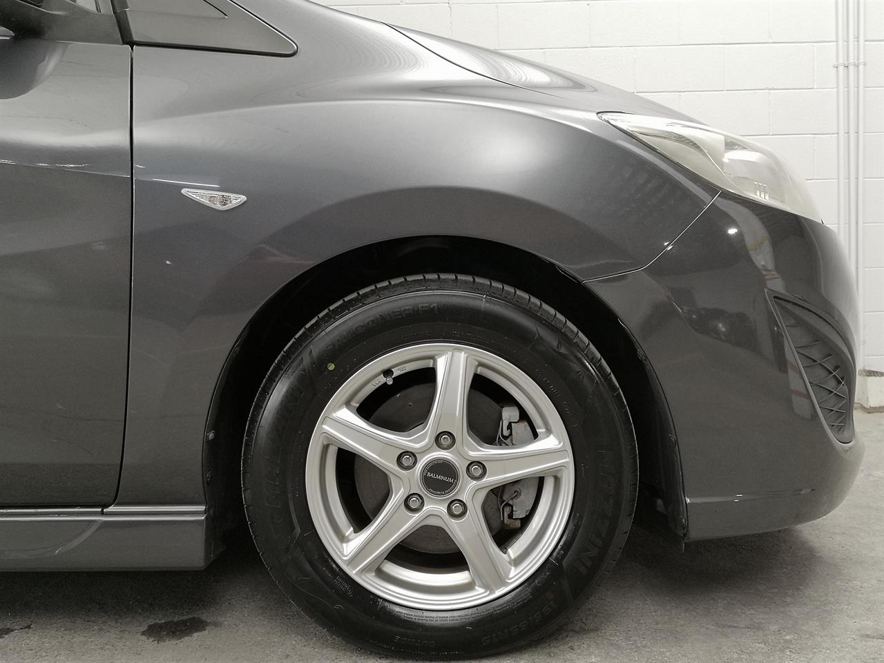 2013 Mazda Premacy