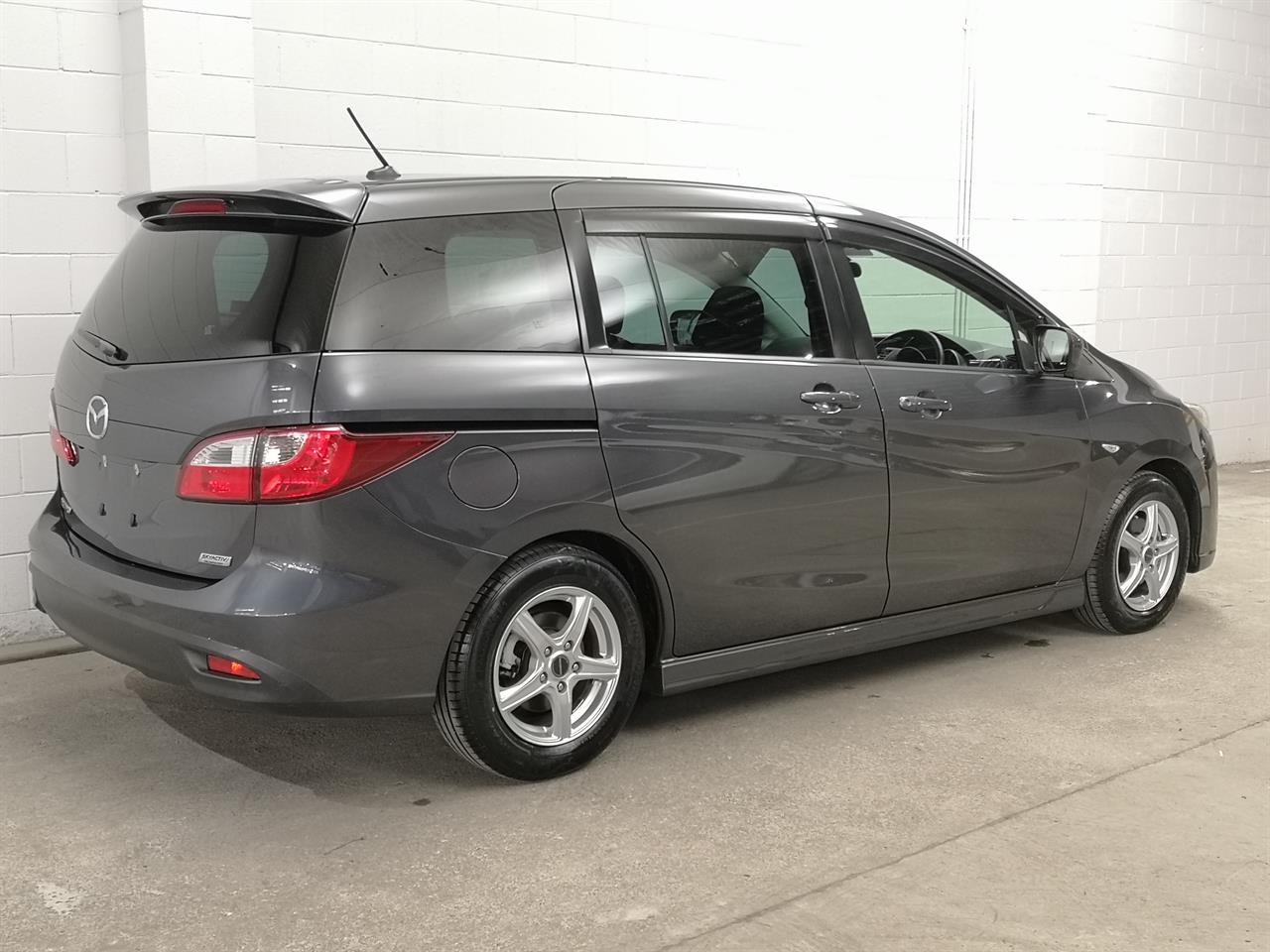 2013 Mazda Premacy
