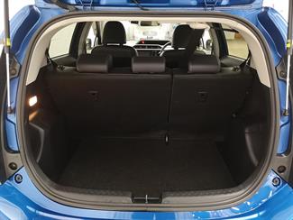 2015 Toyota Aqua - Thumbnail