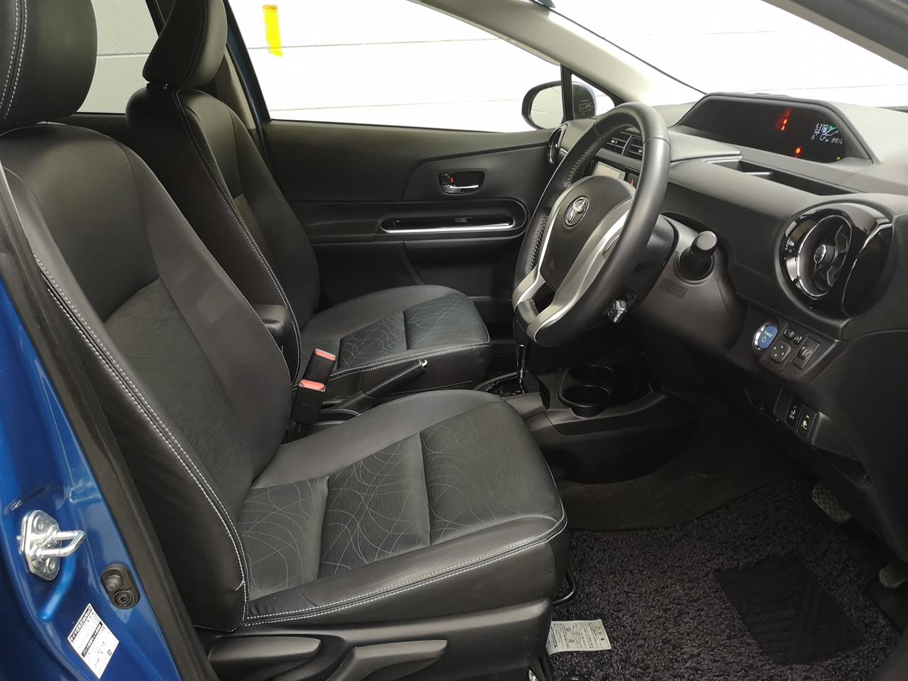 2015 Toyota Aqua