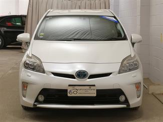 2015 Toyota Prius - Thumbnail