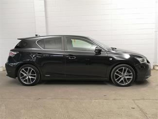 2017 Lexus CT 200H - Thumbnail